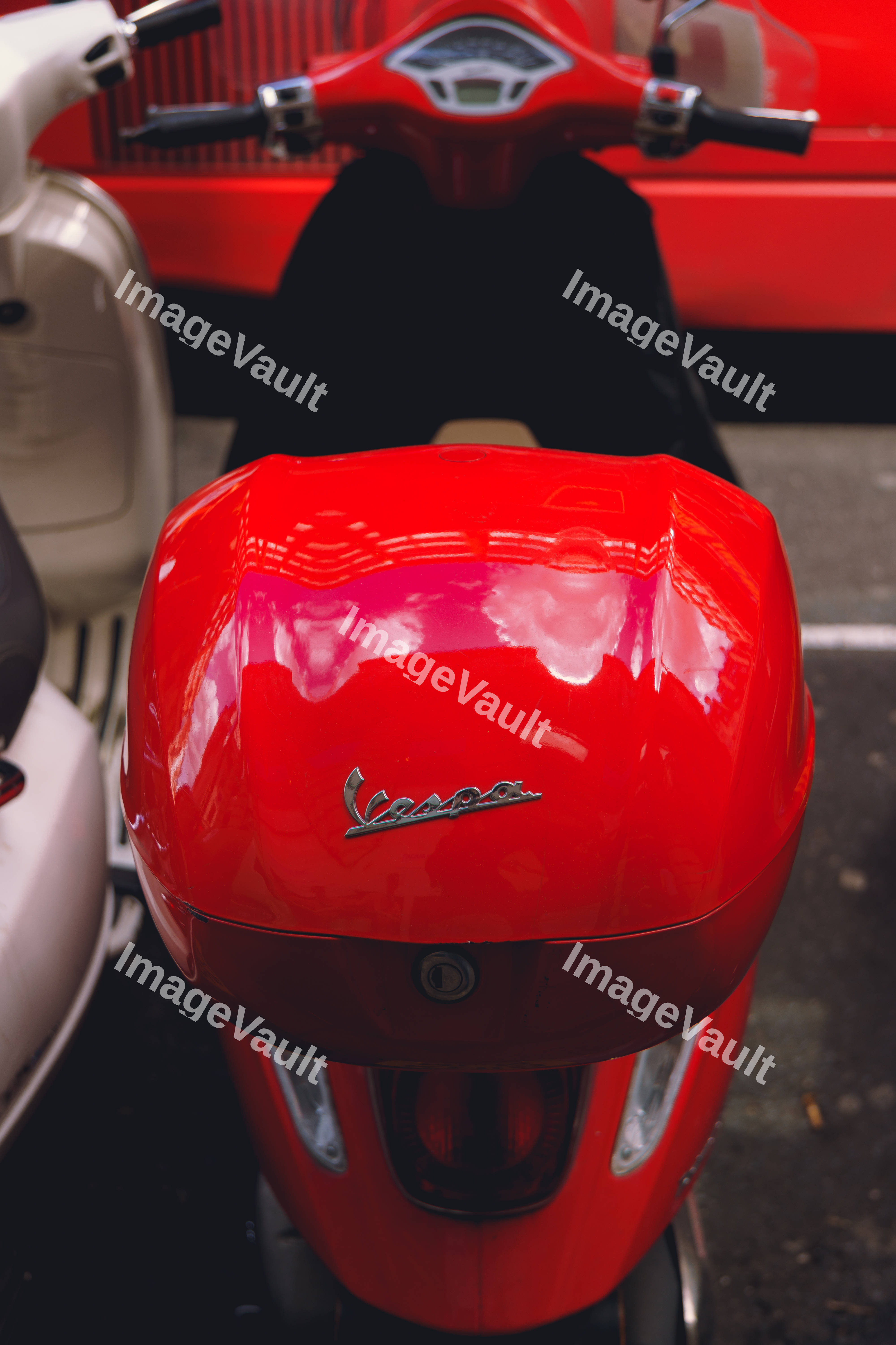 Red Vespa Variation
